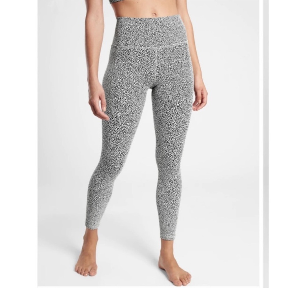 Athleta Salutation Stash II Textured Tights 1x​